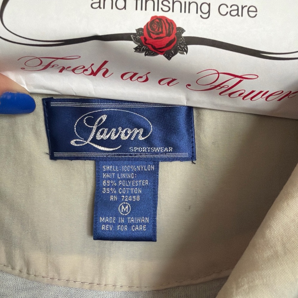 Avon Cream & Navy Sportswear Jacket Label Detail - Picture 4 of 4